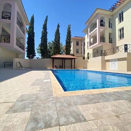 Apartment 2bds Apt With Pool & Seaview